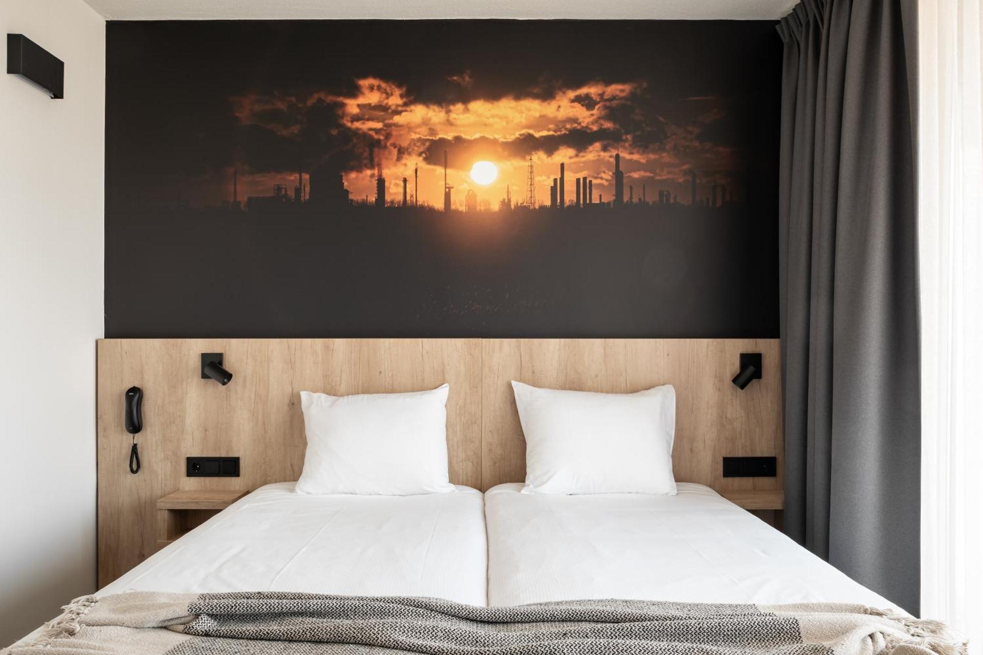 City Hotel Тернеузен Экстерьер фото