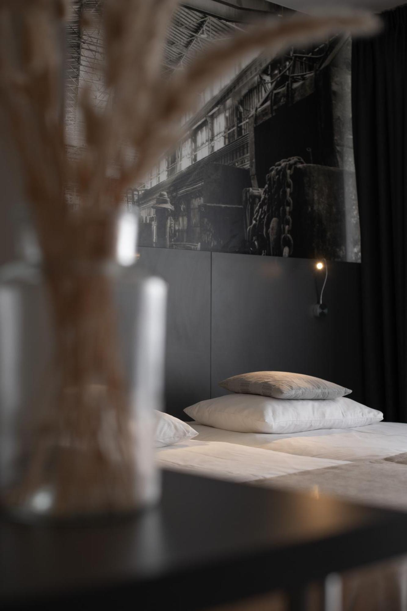 City Hotel Тернеузен Экстерьер фото