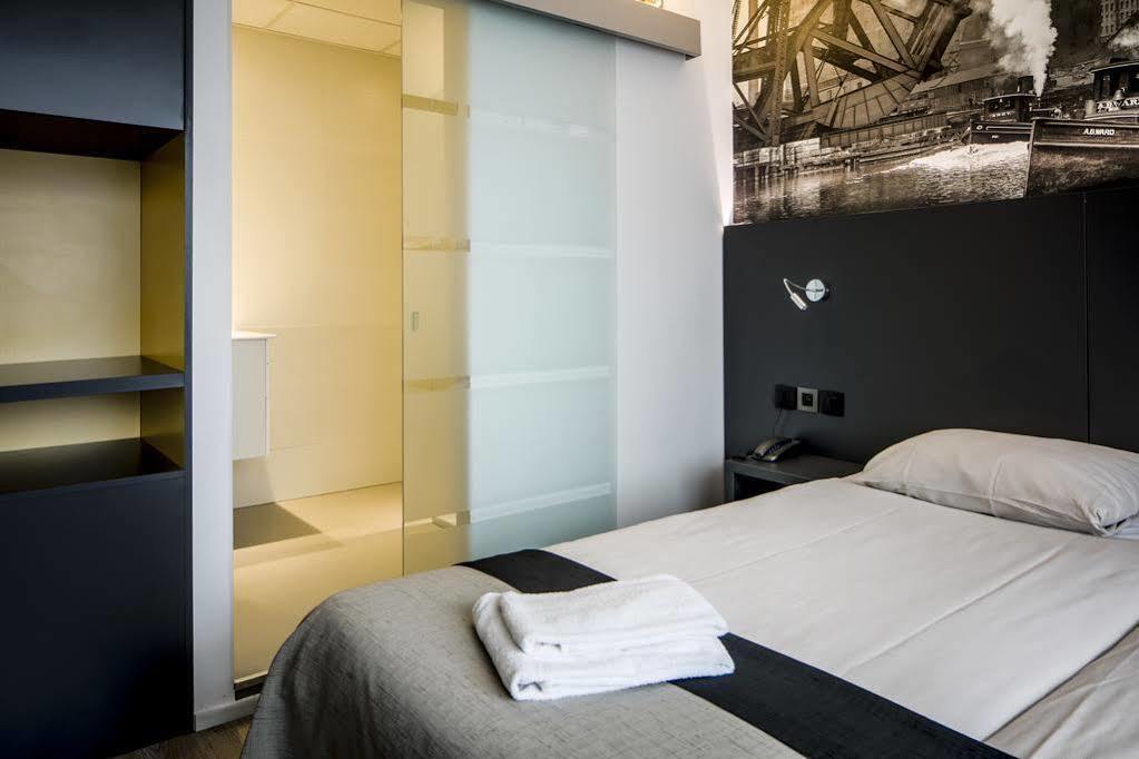 City Hotel Тернеузен Экстерьер фото